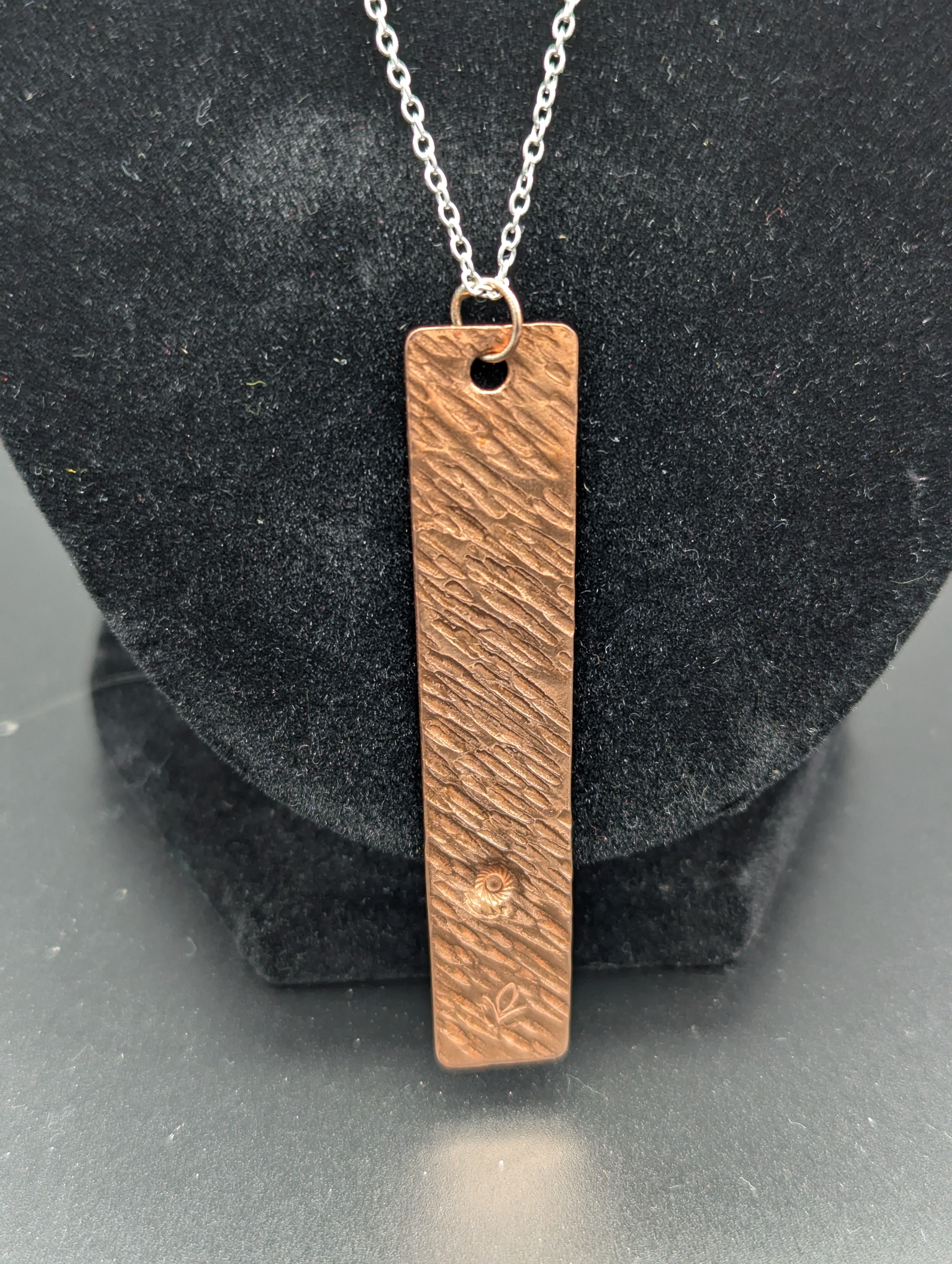 Simple Pendant Bar